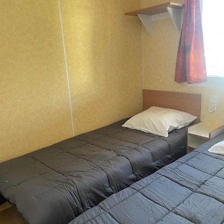 Mobil-Home Au Bord De L'Eau Feins ภายนอก รูปภาพ