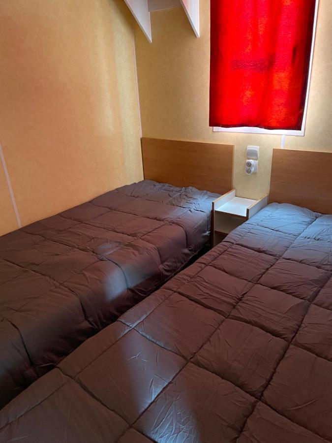 Mobil-Home Au Bord De L'Eau Feins ภายนอก รูปภาพ