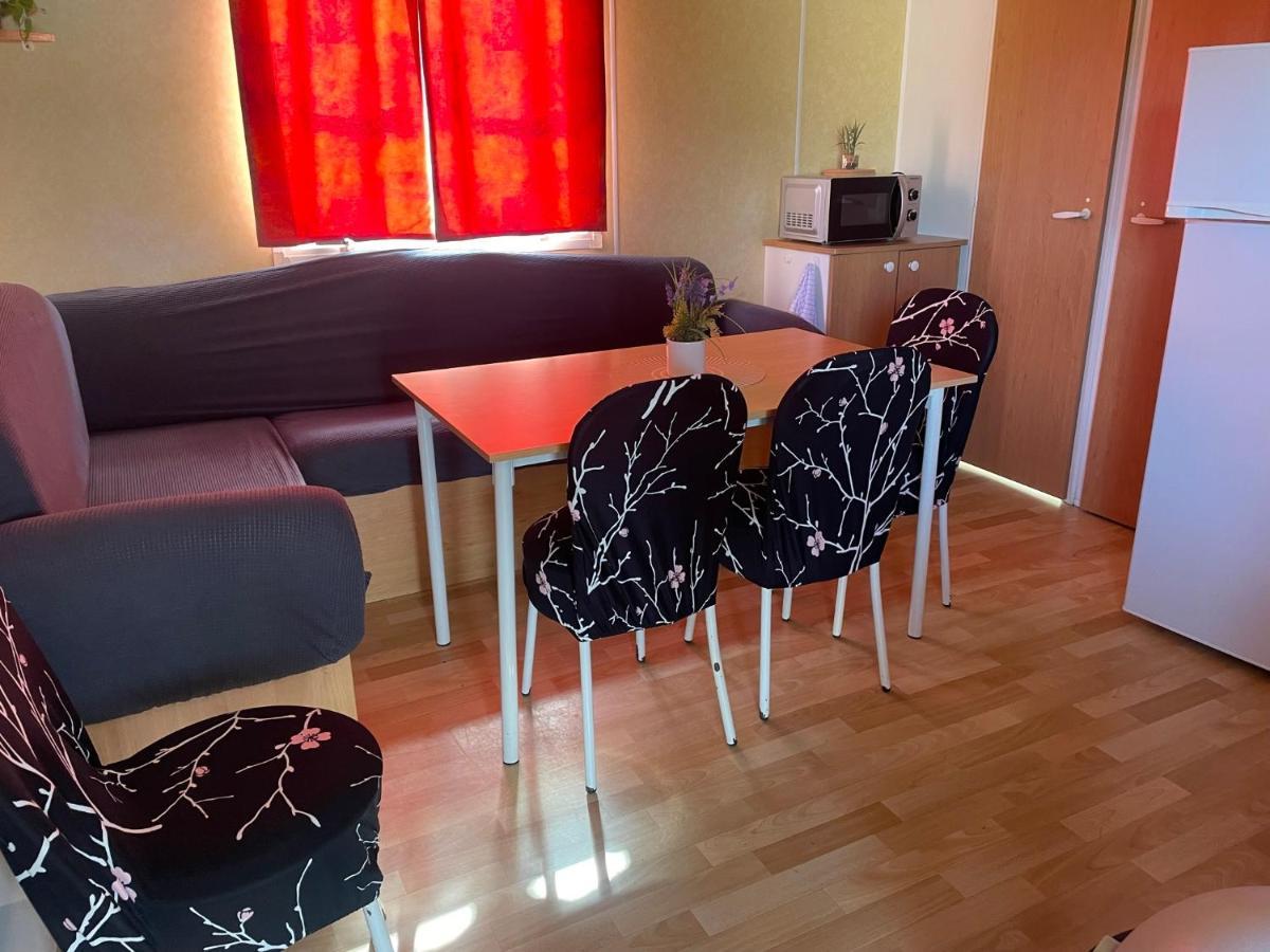 Mobil-Home Au Bord De L'Eau Feins ภายนอก รูปภาพ